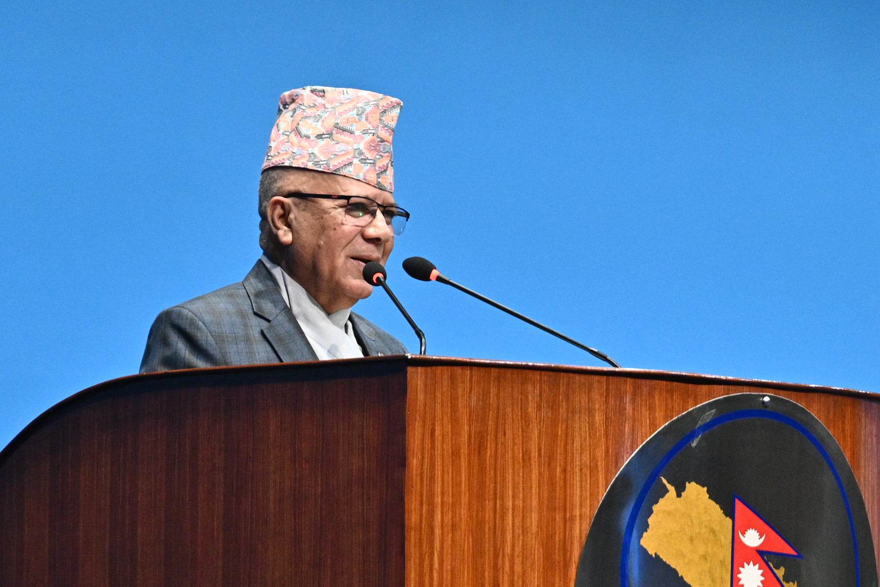 प्रचण्ड सरकारलाई विश्वासको मत दिने माधव नेपालको संकेत